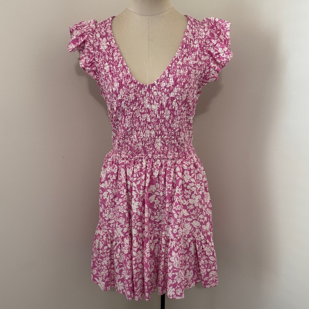 NEW Universal Thread Small Pink & White Floral Smocked Mini Dress